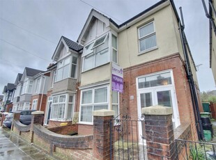 3 bedroom semi-detached house for sale in Domum Road, Portsmouth, PO2