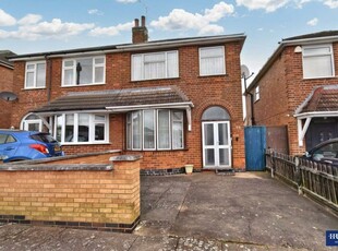 3 bedroom semi-detached house for sale in Eastwood Road, Leicester, LE2