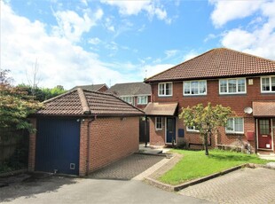 3 bedroom semi-detached house for sale in Goldcrest Way, Tilehurst, Reading, RG31