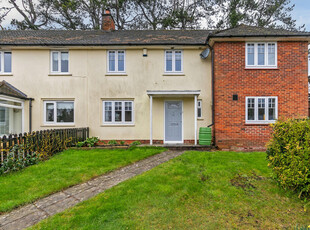 3 bedroom semi-detached house for sale in Grange Close, Winchester, SO23