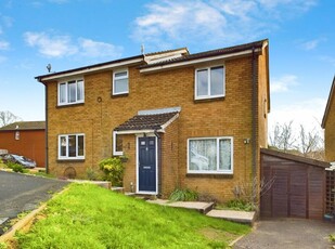 3 bedroom semi-detached house for sale in Griffon Close, Bursledon, Southampton, SO31