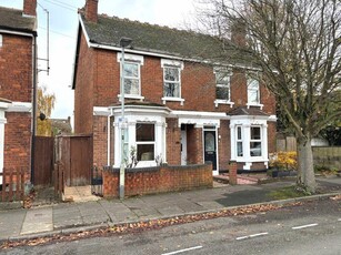 3 bedroom semi-detached house for sale in Hinton Road, Kingsholm, Gloucester, GL1