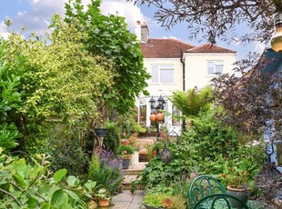 3 bedroom semi-detached house for sale in Hollingbury Rise, Brighton, BN1