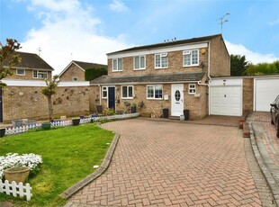 3 bedroom semi-detached house for sale in Knapton Close, Chelmsford, Essex, CM1