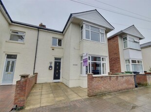 3 bedroom semi-detached house for sale in Madeira Road, Portsmouth, PO2