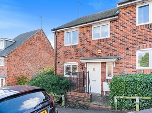 3 bedroom semi-detached house for sale in Merrion Way, Tunbridge Wells, TN4