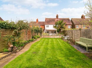 3 bedroom semi-detached house for sale in New Road, Chilworth, Guildford GU4