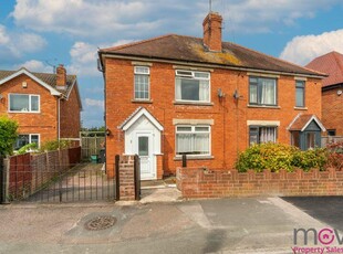 3 bedroom semi-detached house for sale in Old Painswick Road, Gloucester, GL4 4PX, GL4