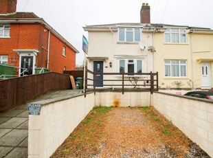 3 bedroom semi-detached house for sale in Olive Road, Aldermoor, Southampton, SO16