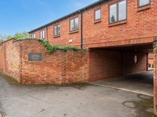 3 bedroom semi-detached house for sale in Purcell Close, Leamington Spa, CV32 4XS, CV32