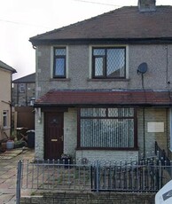 3 bedroom semi-detached house for sale in Ridgeway, Shipley, West Yorkshire, BD18