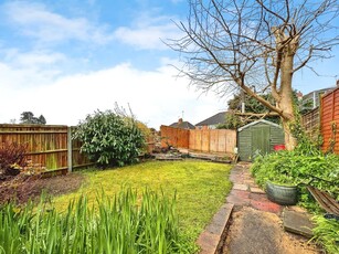 3 bedroom semi-detached house for sale in Rydes Hill Road, Guildford, GU2