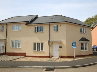 3 bedroom semi-detached house for sale in Sandoe Way, Exeter, EX1