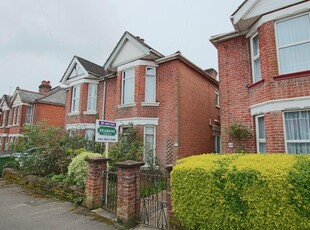 3 bedroom semi-detached house for sale in Shirley, Southampton, SO15