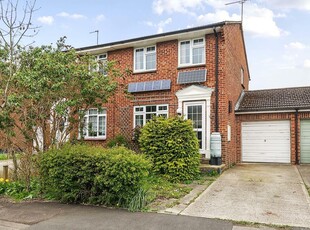 3 bedroom semi-detached house for sale in Swindon, Wiltshire, SN5
