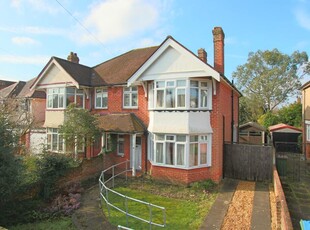 3 bedroom semi-detached house for sale in Upper Shirley, Southampton, SO15