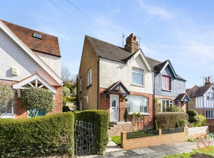 3 bedroom semi-detached house for sale in Valley Drive, Brighton, BN1