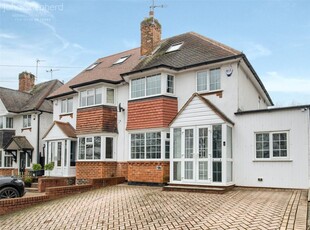 3 bedroom semi-detached house for sale in Widney Manor Road, Solihull, West Midlands, B91