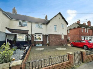 3 bedroom semi-detached house for sale in Willerby Road, Hull, HU5