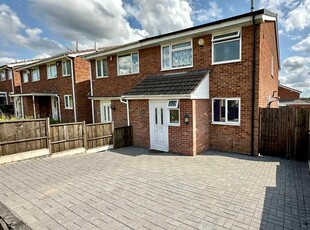 3 bedroom semi-detached house for sale in William Bristow Road, Cheylesmore, Coventry, CV3