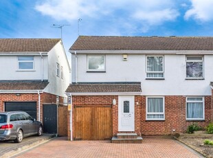 3 bedroom semi-detached house for sale in Worsley Road, Freshbrook, Swindon, SN5