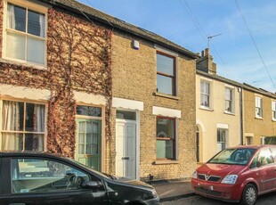 3 bedroom terraced house for sale in Ainsworth Street, Cambridge, CB1