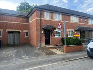 3 bedroom terraced house for sale in Barry Road, Abington, Northampton NN1 5JS, NN1