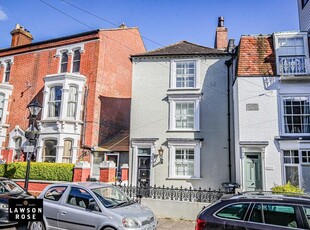 3 bedroom terraced house for sale in Castle Road, Southsea, PO5