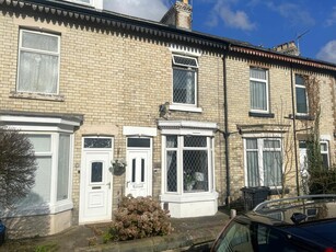 3 bedroom terraced house for sale in Chatsworth Place, Harrogate, HG1