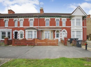 3 bedroom terraced house for sale in County Road, Town Centre, Swindon, SN1