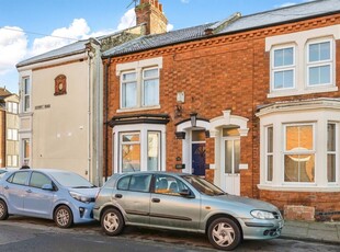 3 bedroom terraced house for sale in Derby Road, Northampton, NN1
