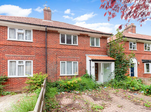 3 bedroom terraced house for sale in Gipsy Lane, Headington, OX3