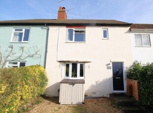 3 bedroom terraced house for sale in Gloucester Road, Guildford, GU2