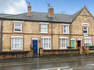 3 bedroom terraced house for sale in Guildford, Surrey, GU2