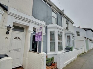 3 bedroom terraced house for sale in Hunter Road, Southsea, PO4