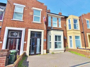 3 bedroom terraced house for sale in Laburnum Grove, North End, PO2