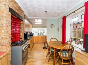 3 bedroom terraced house for sale in Mayhall Road, PORTSMOUTH, PO3