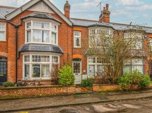 3 bedroom terraced house for sale in Owlstone Road, Cambridge, CB3