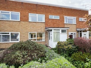 3 bedroom terraced house for sale in Pakenham Close, Cambridge, CB4