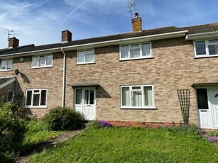 3 bedroom terraced house for sale in Peveral Walk, South Ham, Basingstoke, RG22