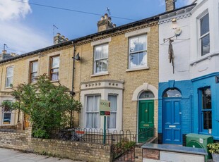 3 bedroom terraced house for sale in Tenison Road, Cambridge, CB1