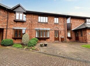 3 bedroom terraced house for sale in The Maltings, Leamington Spa, CV32