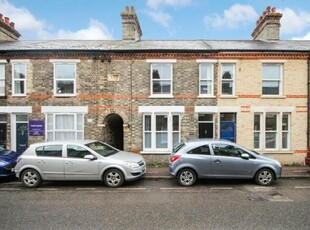 3 bedroom terraced house for sale in Thoday Street, Cambridge, CB1