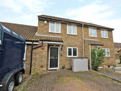 3 bedroom terraced house for sale in Washburn Close, Bedford, Bedfordshire, MK41