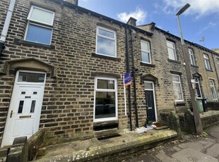 3 bedroom terraced house for sale in Wellington Street, Oakes, Huddersfield, HD3