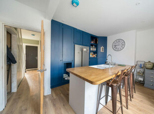 3 bedroom terraced house for sale in Winchester Road, Southampton, Hampshire, SO16
