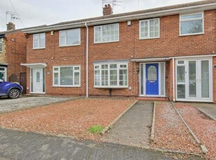3 bedroom terraced house for sale in Wymersley Road, Hull, HU5