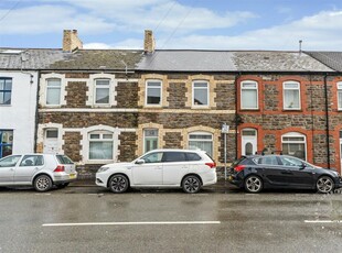3 bedroom terraced house for sale in Wyndham Crescent, Cardiff, CF11