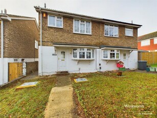 3 bedroom end of terrace house for sale in Yew Tree Rise, Calcot, Reading, Berkshire, RG31