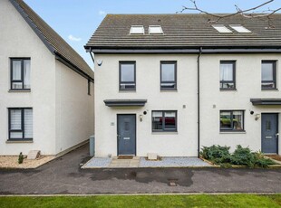 3 bedroom town house for sale in 15 Craw Yard Drive, South Gyle, Edinburgh, EH12 9LU, EH12